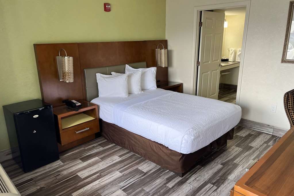 Baymont by Wyndham Orlando Downtown - photo 11