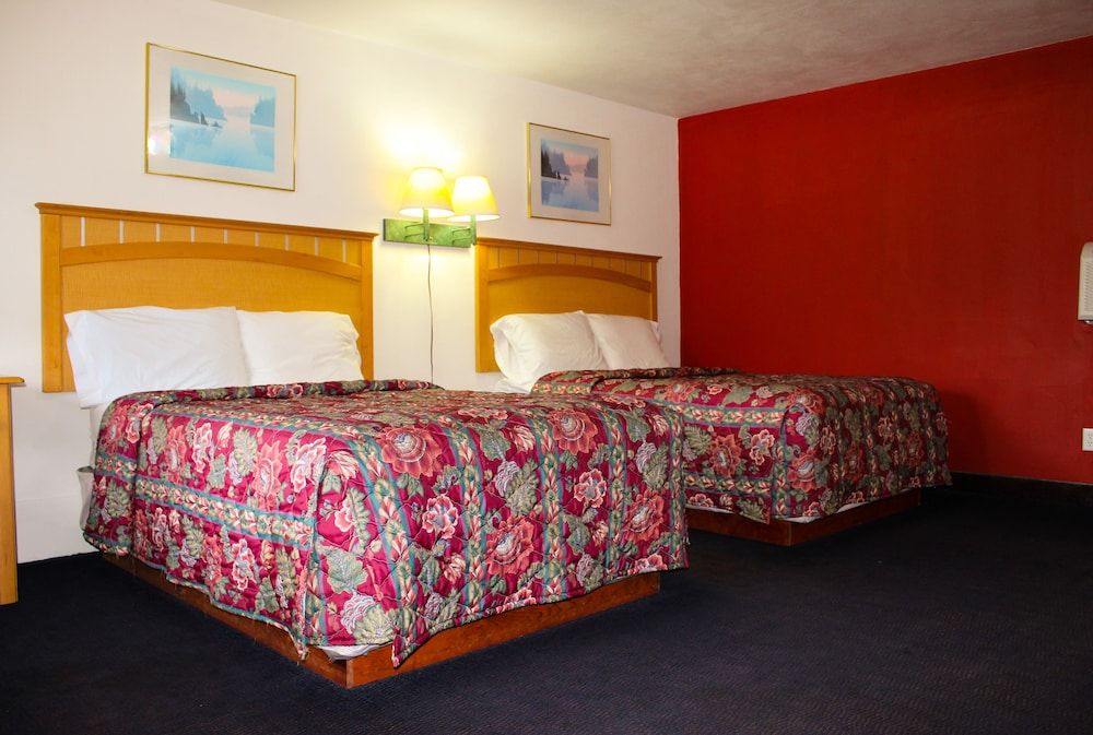 The Dunkirk Motel - photo 9