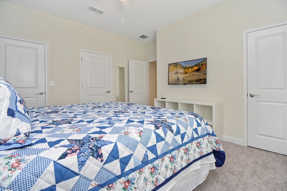 Family Friendly Four Bedrooms w Pool 4896 - photo 28