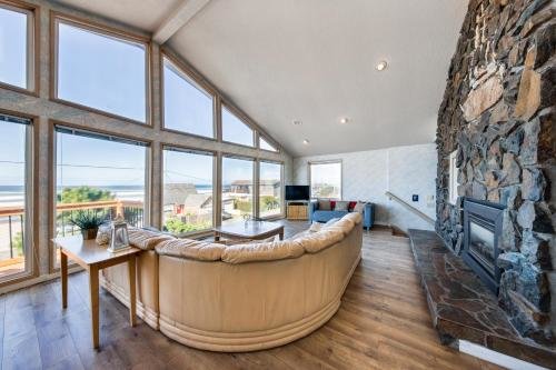 The Boat House Retreat — 4-Star Luxury Hotel in Lincoln, United States