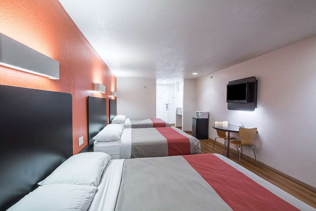 Motel6 Hutchins TX - photo 9