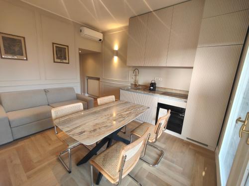 Ottoboni 2B Luxury Penthouse — 4-Star Luxury Hotel in Milan, Italy