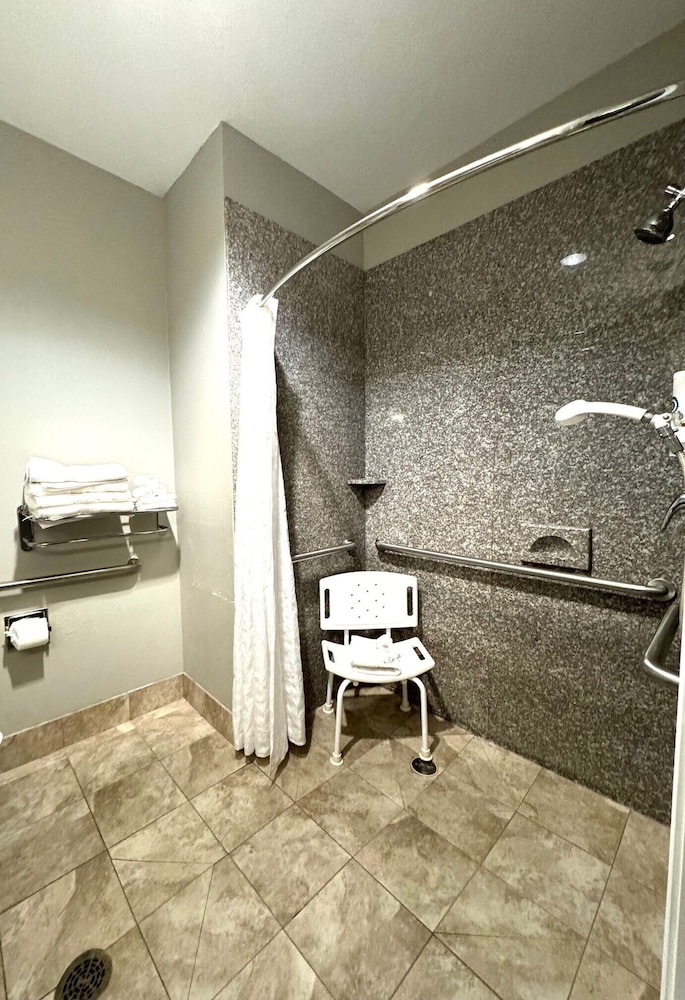 Comfort Suites at Katy Mills - photo 26