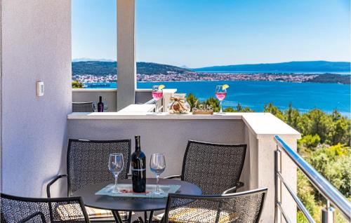 Beautiful Apartment In Seget Donji — 4-Star Luxury Hotel in Donji Seget, Croatia