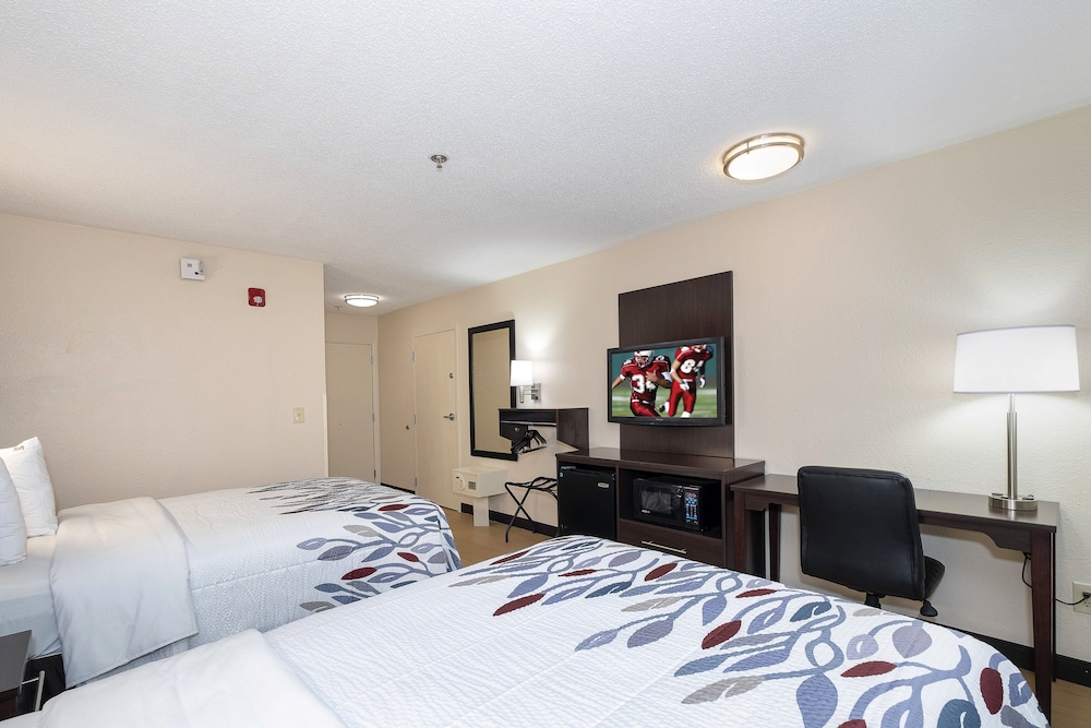 Red Roof Inn Raleigh Southwest Cary - photo 13