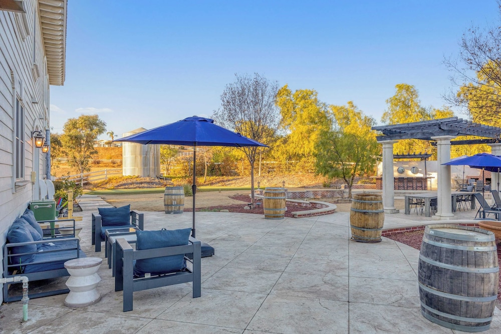 Warhol by Avantstay Expansive Estate Stunning Wine Cty Views - photo 37