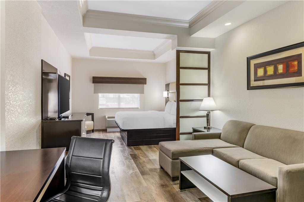 Best Western Plus JFK Inn & Suites - photo 38