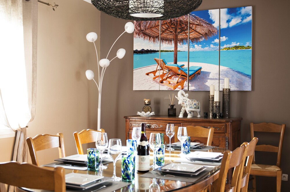 ZenBreak Charming House in Neuvy — 4-Star Luxury Hotel in Orleans, France