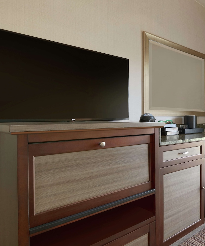 Embassy Suites by Hilton Temecula Valley Wine Country - photo 10