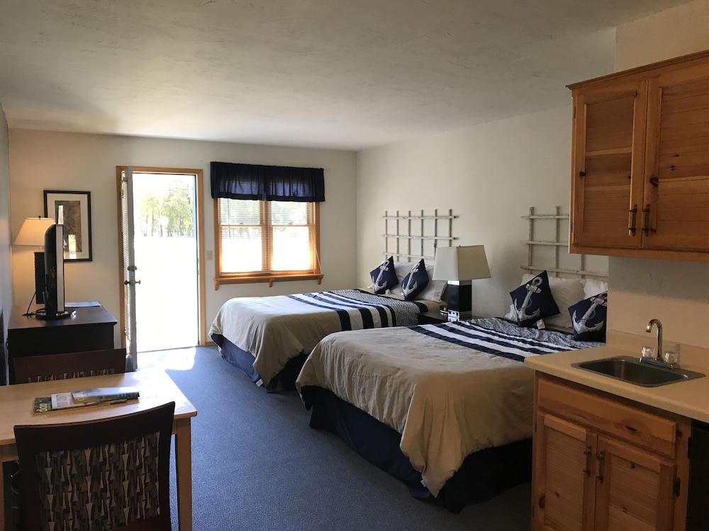 The Harbor Light Inn - photo 31