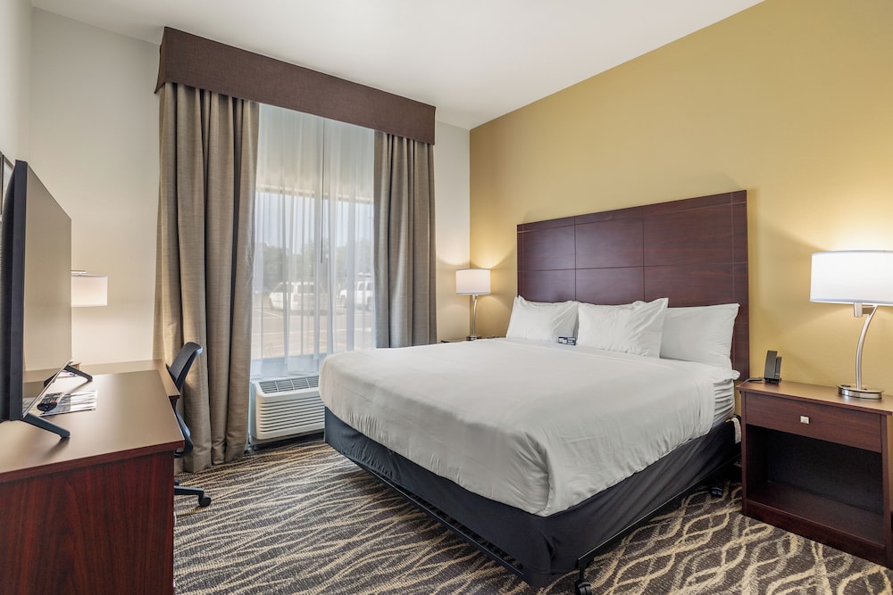 Cobblestone Hotel & Suites De Pere Green Bay - photo 20