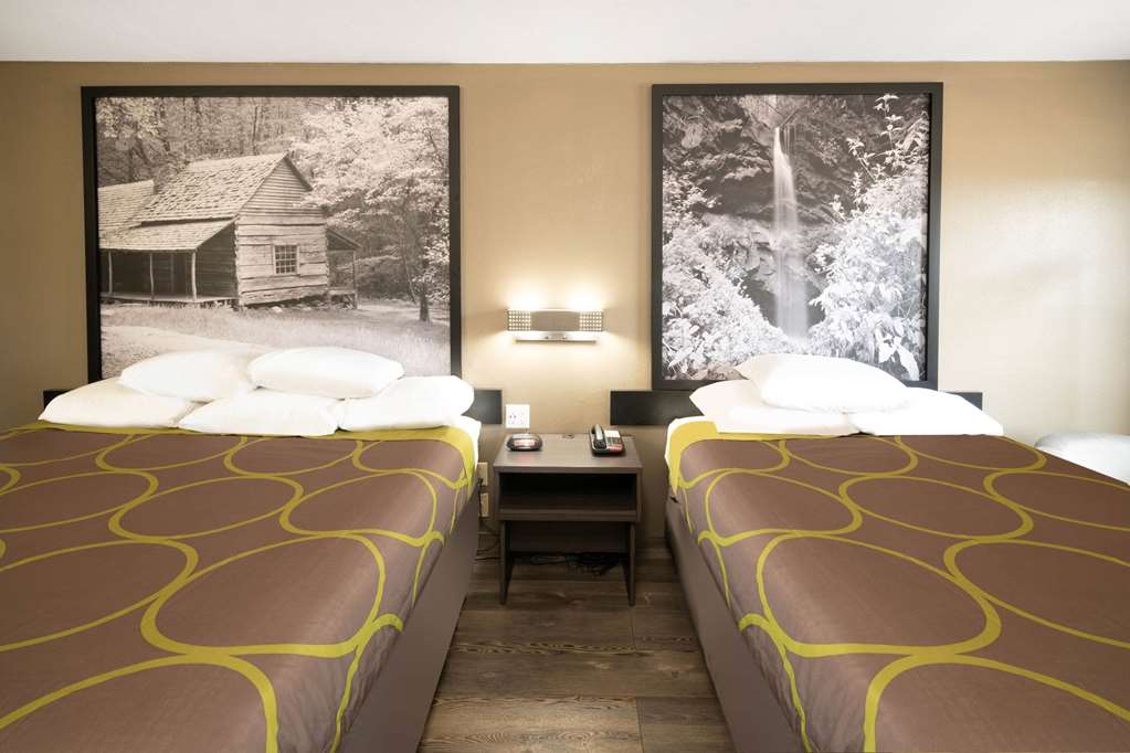 Super 8 by Wyndham Cleveland - photo 15