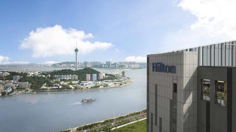 Hilton Zhuhai — 5-Star Luxury Hotel in Zhuhai, People's Republic of China