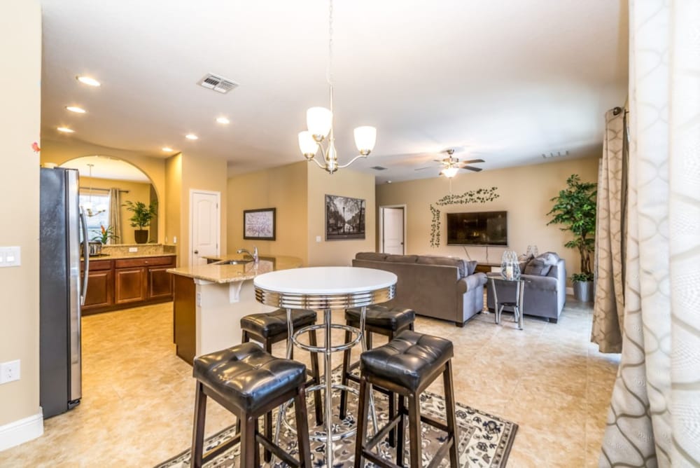 Solterra Resort 6 Bedroom 4 Bath Villa Davenport - photo 16