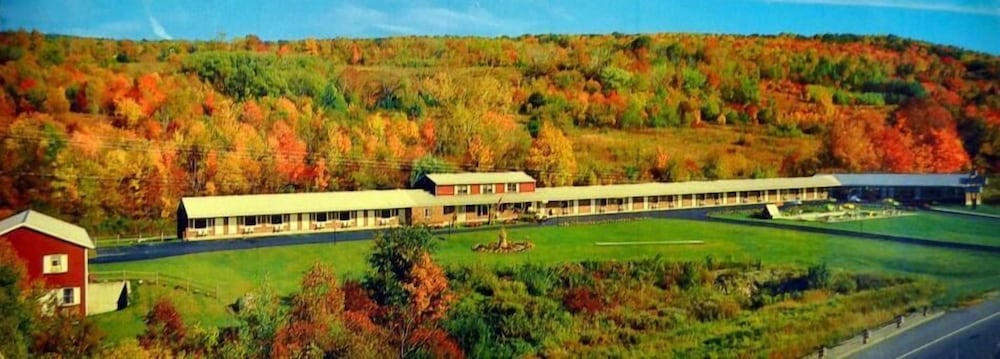 Ladd Brook Inn - last minute hotel in Pownal