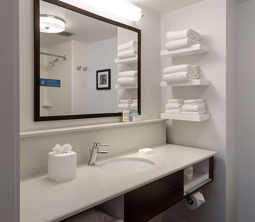 Hampton Inn & Suites Charlotte Pineville - photo 26