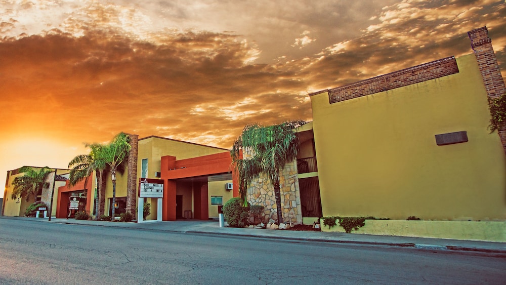 Barrokas Hotel & Suites — hotel in Piedras Negras