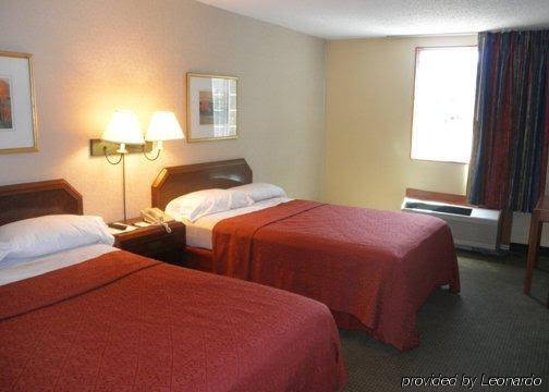 Rodeway Inn - carbon neutral hotel in Fort Wayne