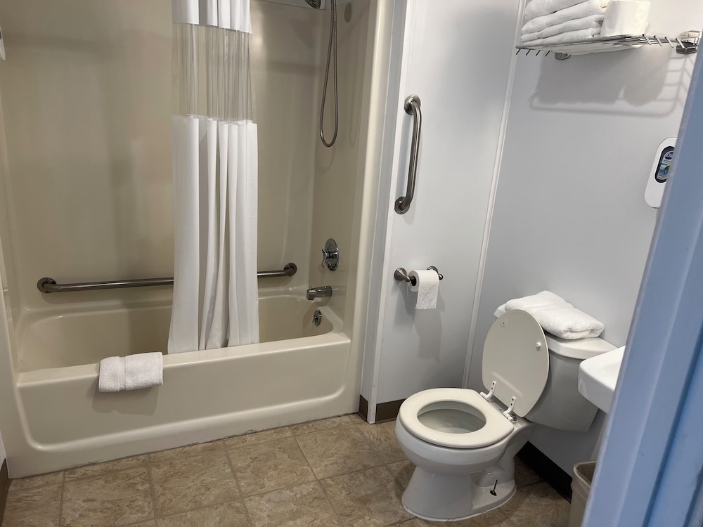 Cedar Hill Lodge - photo 40