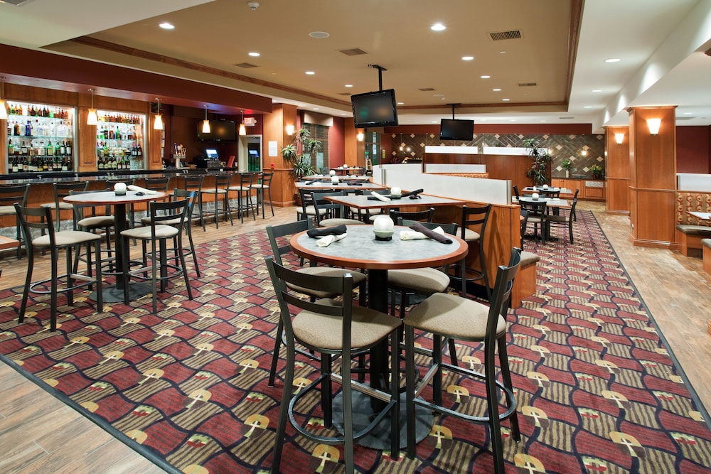 Holiday Inn & Suites Grand Junction by IHG - photo 40