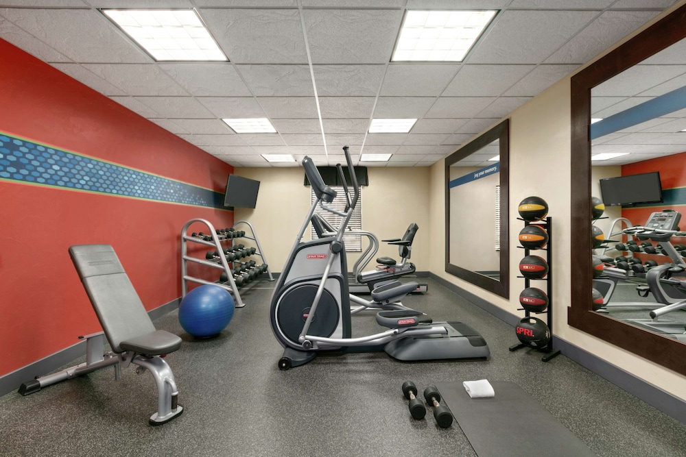 Hampton Inn & Suites Lawton - photo 18