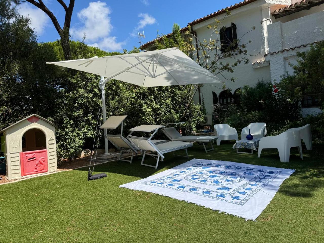 Villa la Cicocca 50 Mt From the Beach — 4-Star Luxury Hotel in Pula, Italy