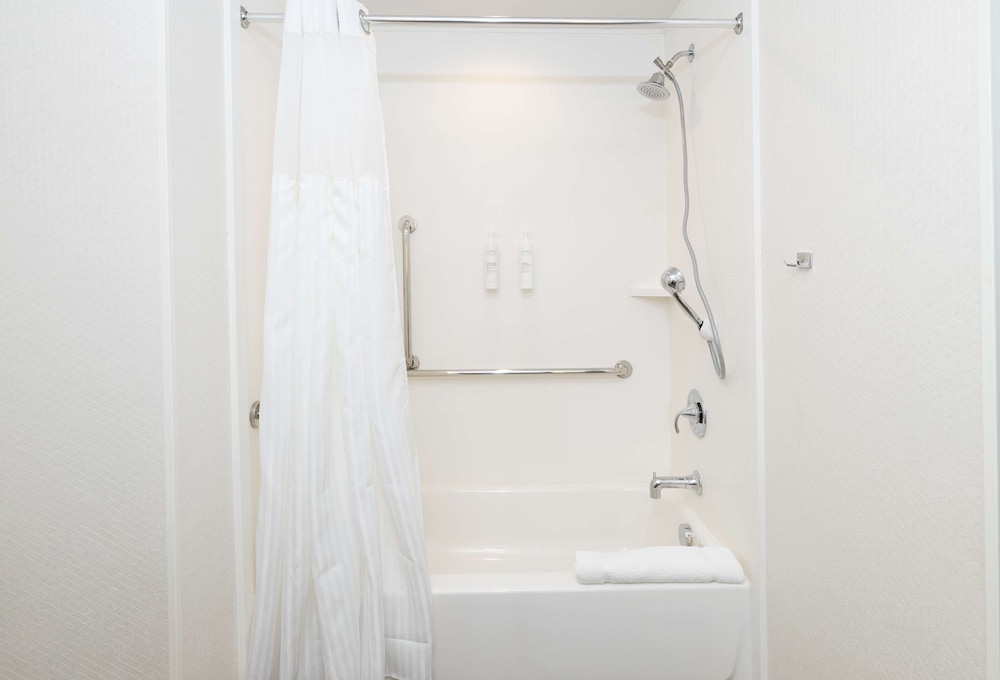 Hilton Garden Inn Austin Airport - photo 19
