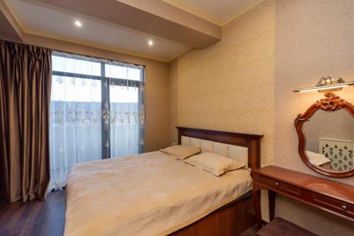 Cozy apartment with a beautiful view of old town