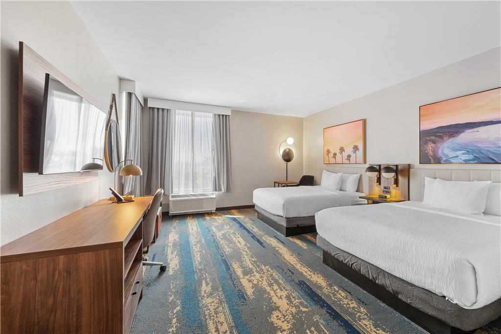 La Quinta Inn & Suites by Wyndham La Habra - photo 60