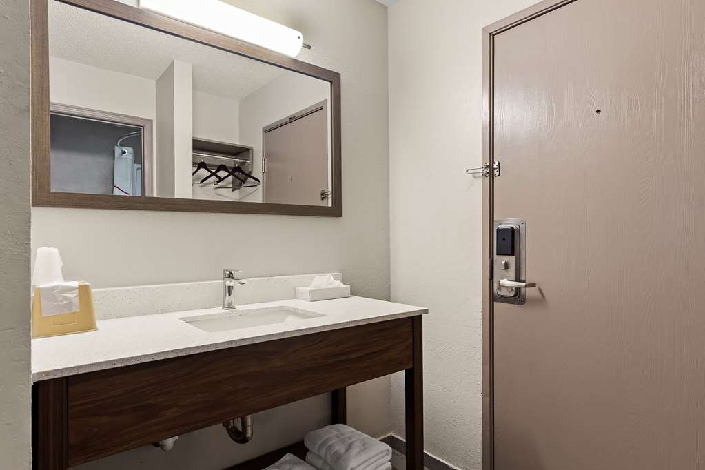 Red Lion Inn & Suites Caseyville - photo 17