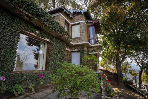Avenida Himalayan Retreat in Naini Tal, India