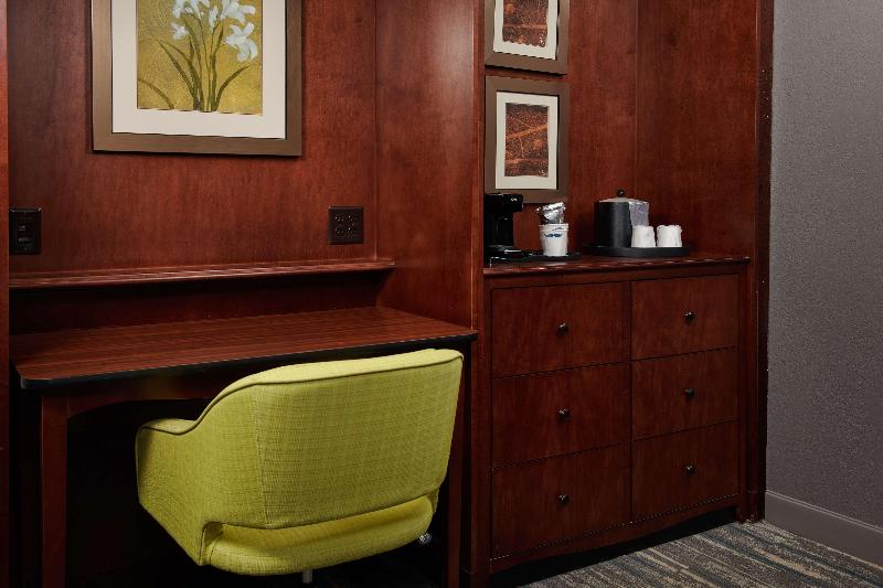 Hampton Inn Atlanta NW Cumberland - photo 9