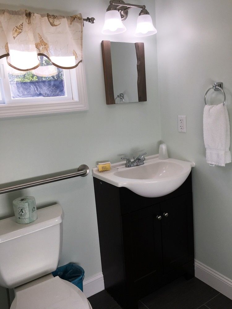 The Hyannis Star Motor Inn - photo 12