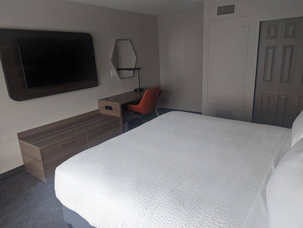 Holiday Inn Express & Suites Salt Lake City N Bountiful - photo 13