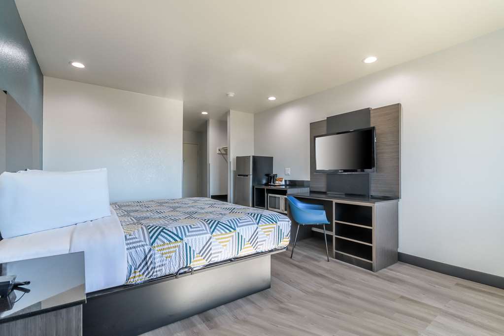 Studio 6 Suites Perris CA - photo 20