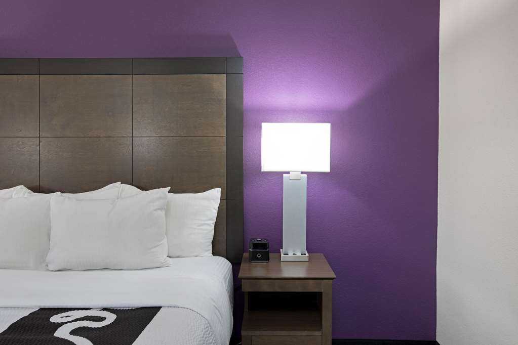 La Quinta Inn & Suites by Wyndham Rancho Cordova Sacramento - photo 27