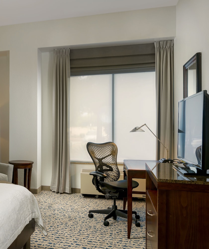 Hilton Garden Inn Phoenix Airport North - photo 7