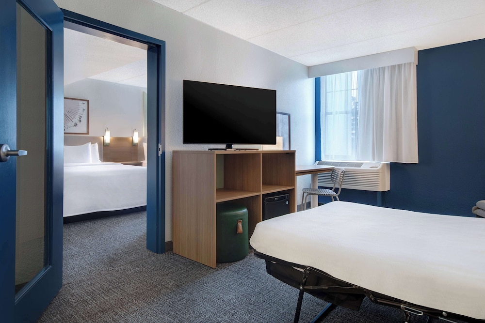 Spark by Hilton Rochester University Area - photo 25
