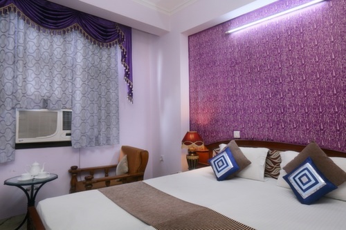 Omega Suites — Logrono