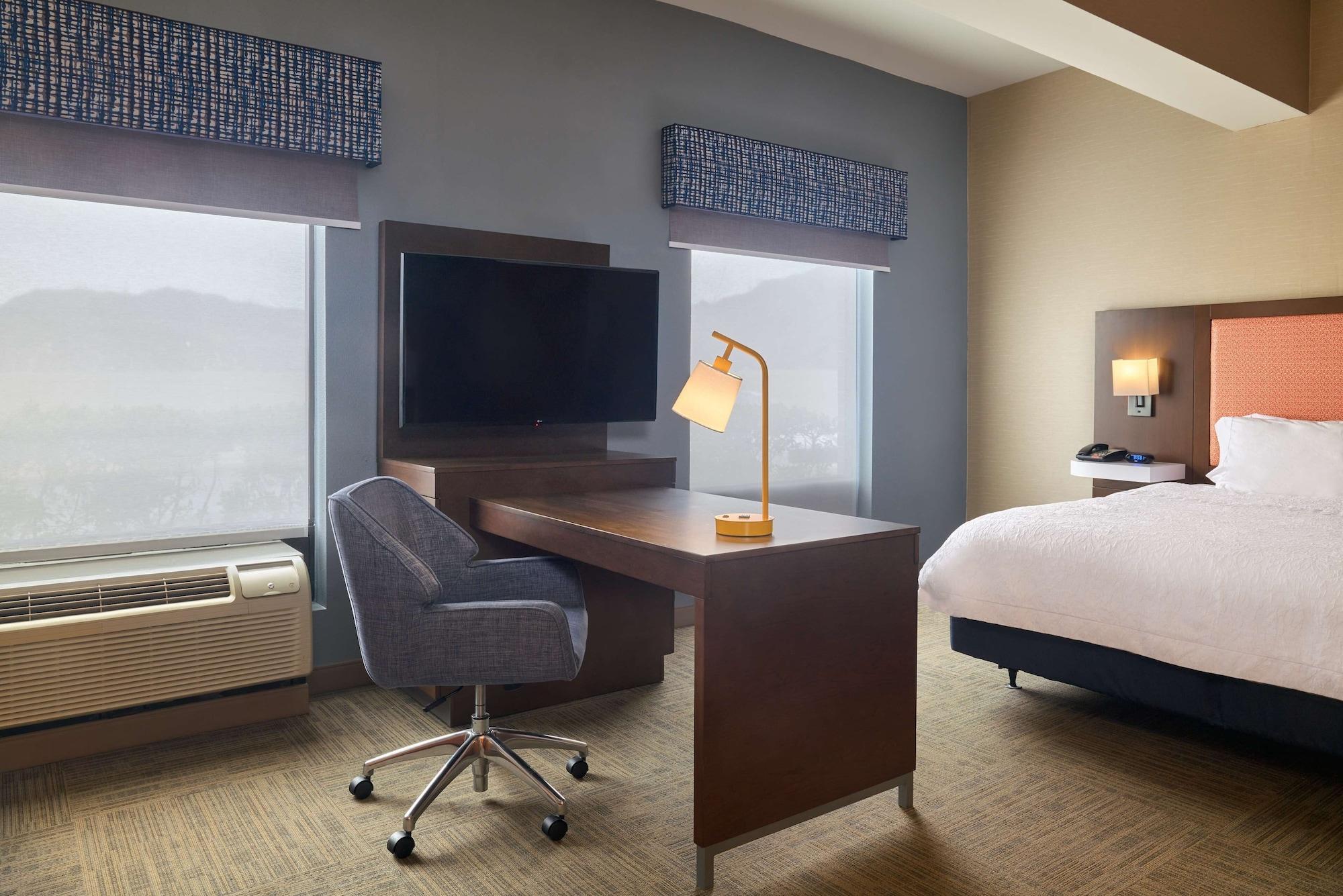 Hampton Inn & Suites Providence Smithfield - photo 12