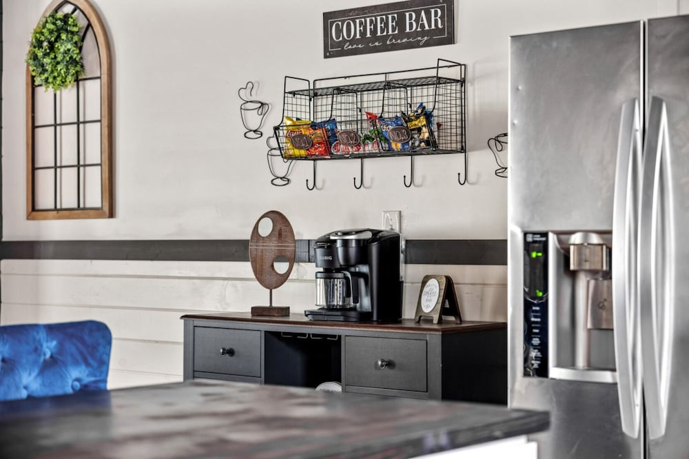 Sweet Escape By Ghosal Luxury Lodging - photo 24