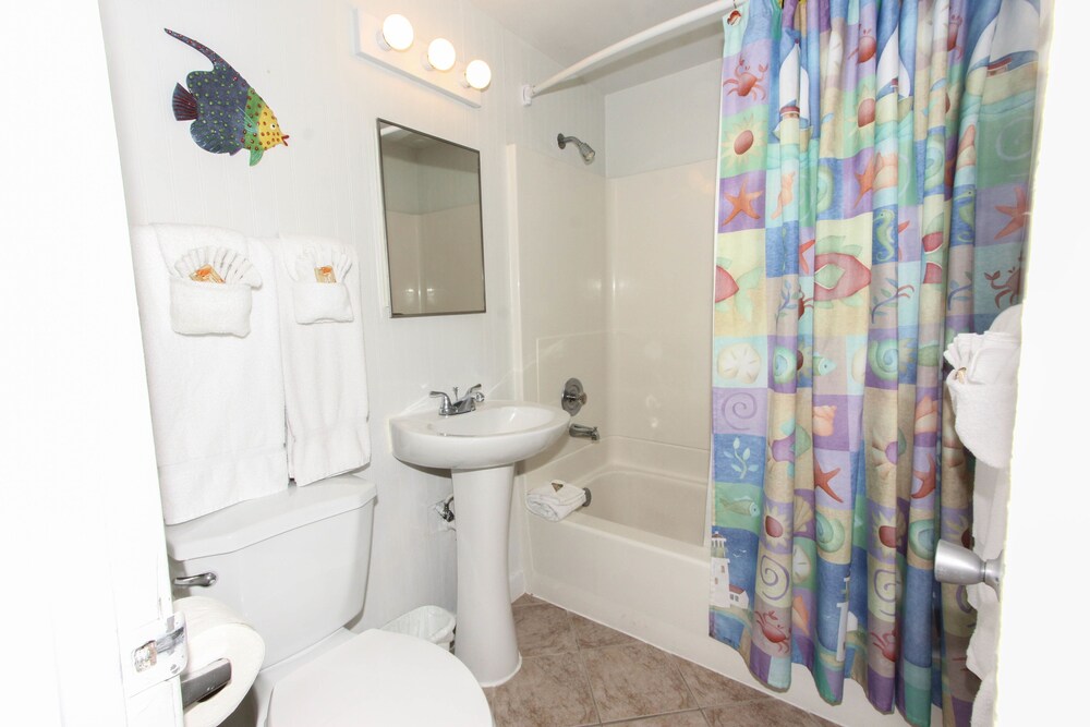 Tropical Winds Motel & Cottages - photo 54