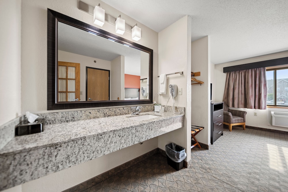 AmericInn by Wyndham Ames - photo 29