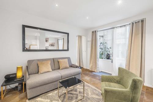 Bella Citta — 4-Star Luxury Hotel in Paris, France