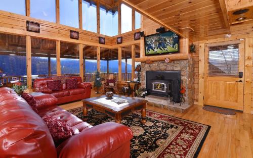 Like a Comet - carbon neutral hotel in Sevierville