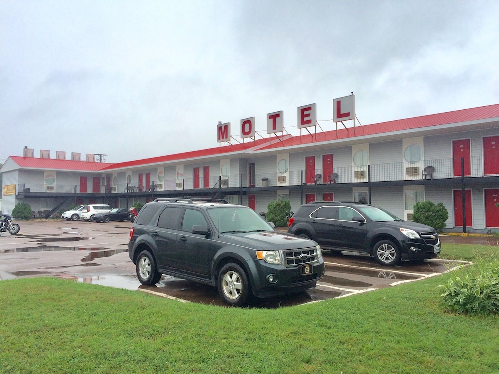 Seely S Motel — Shediac