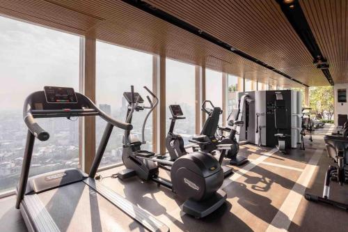 2 Bedroom Luxury Apartment 3 min walk from BTS Ekkamai