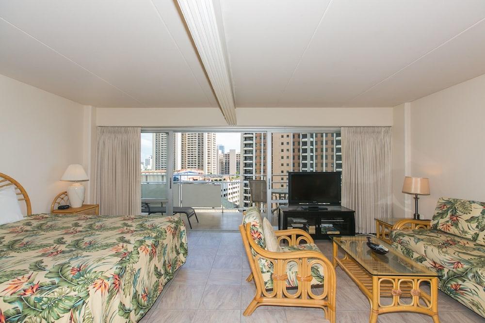 Marina Hawaii Vacations at the Ilikai Tower - photo 15