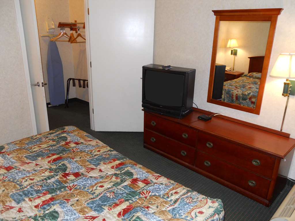 Americas Best Inn & Suites Decatur - photo 11