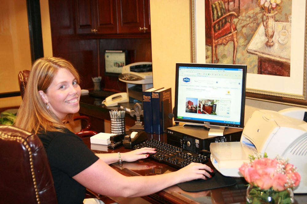 Hampton Inn Greensboro Airport - photo 52